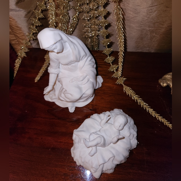 90"s Porcelain  Bisque Lenox The Nativity HOLY FAMILY 2 Piece Set Christmas Gift - Picture 3 of 12